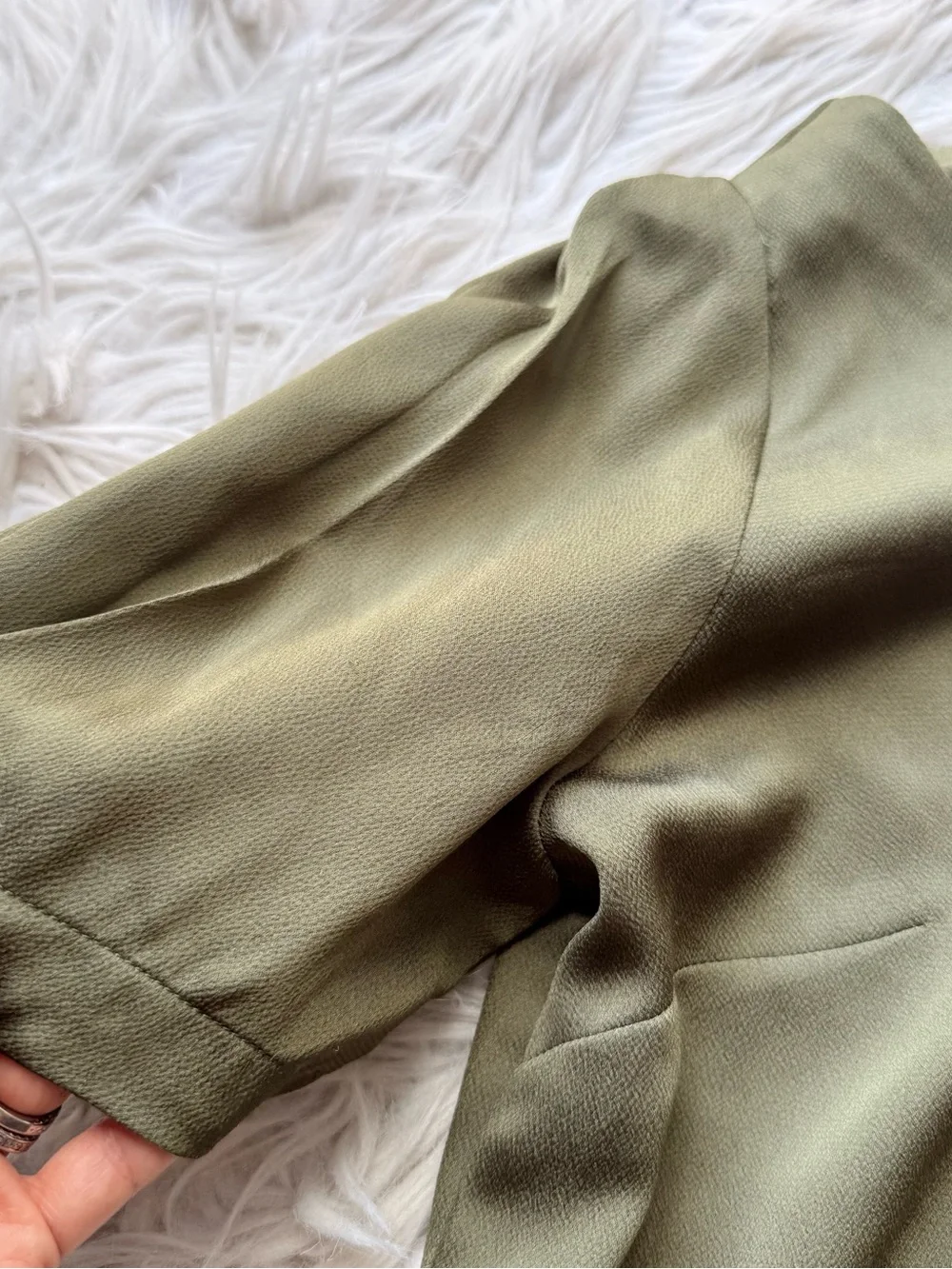 Banana Republic Olive Green Puff Sleeve Blouse Top Women’s Small Textured Crepe